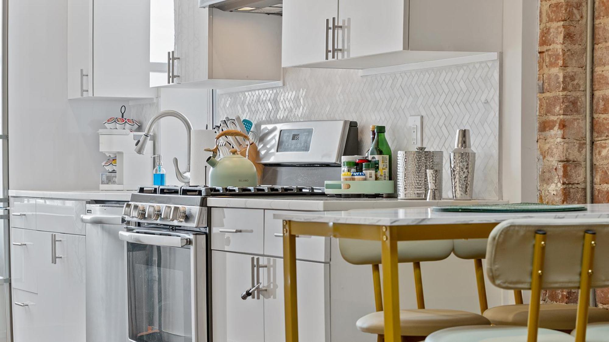 Chic Penthouse 15 Minutes From Nyc - Bus Stop At Doorstep Hoboken Exterior photo